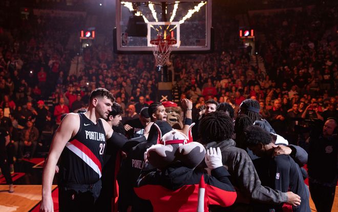 波特兰开拓者队易主撕裂之城崛起集团 邓登接任