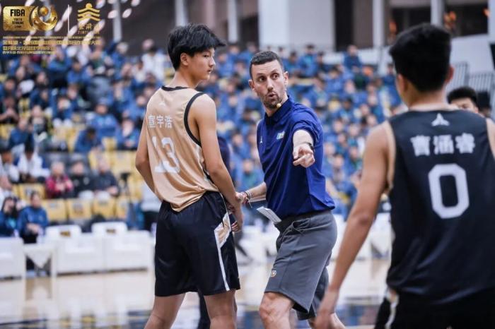 西班牙教练携青训课程亮相中国篮球大会 2026青少