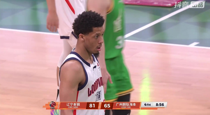 辽宁男篮三分神射掀翻广州 六连胜重返强队行列