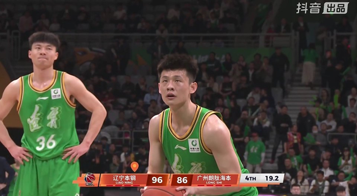 辽宁男篮三分神射掀翻广州 六连胜重返强队行列