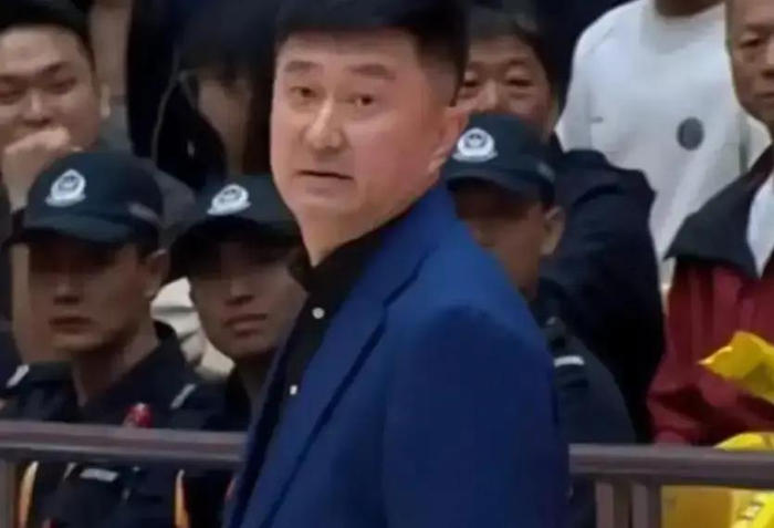 广东男篮陷伤病泥潭 内线高度不足成争四关键