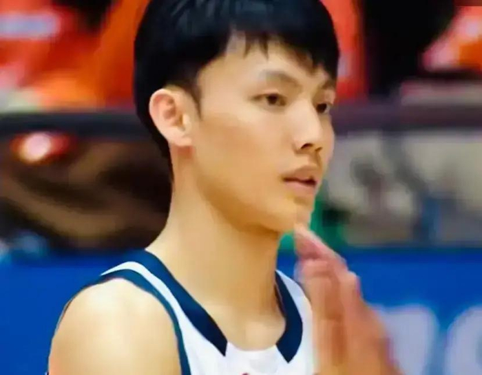 广东男篮陷伤病泥潭 内线高度不足成争四关键