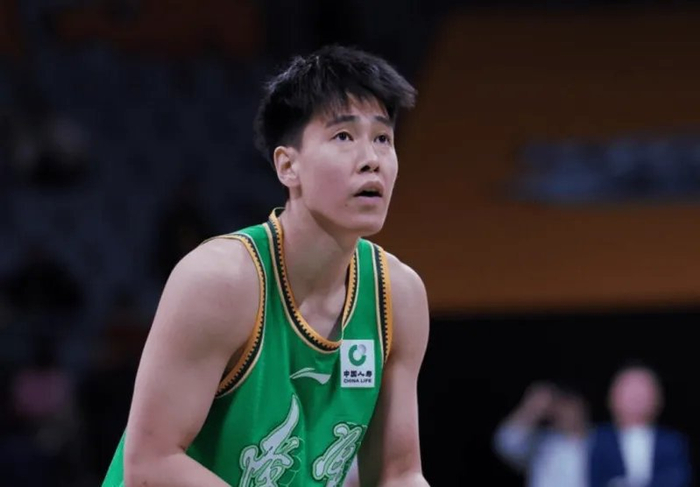 辽宁锁定季后赛席位但阵容调整面临多重挑战