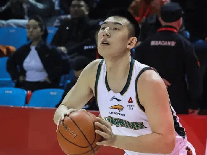 辽宁锁定季后赛席位但阵容调整面临多重挑战