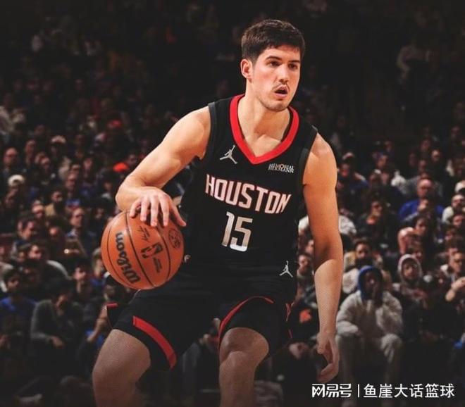 马刺大胜火箭 文班亚马砍29分助队登顶西部第二