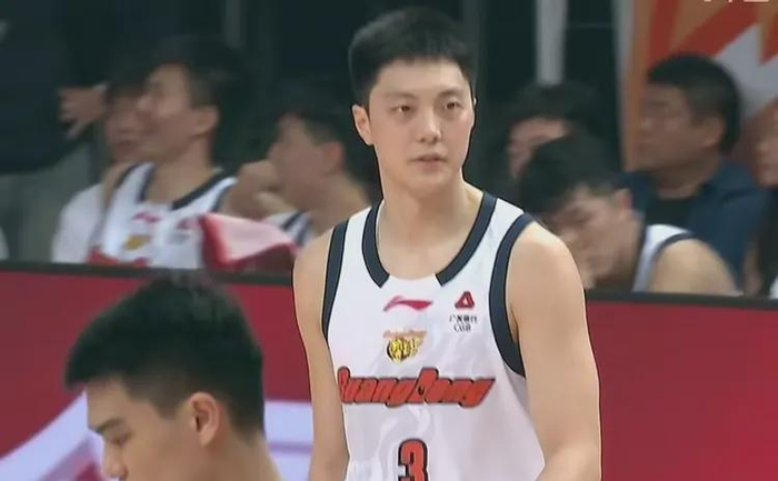 杜锋三连败遭福建双杀 胡明轩低迷成输球主因